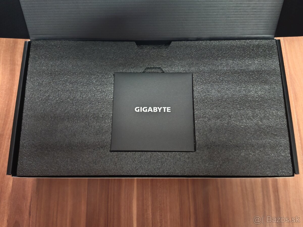 NOVÁ RTX 5070 GIGABYTE GAMING OC 12G - 2