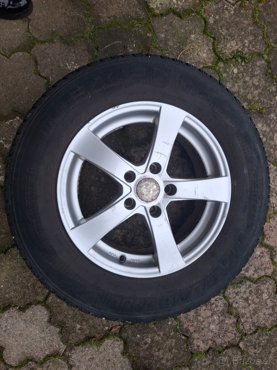 Zimné pneu 215/70R16 - 2 kusy + 4 disky - 2