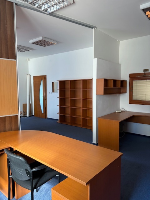 KANC. PRIESTOR 2 MIESTNOSTI, BENCÚROVA UL, STARÉ MESTO - 2