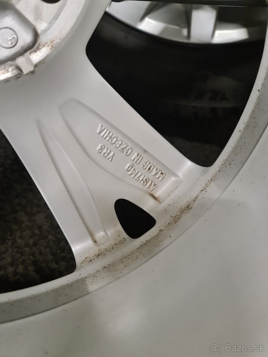 ŠKODA ORIGINAL SADA 5X112 R17 + 205/55 R17 - 2