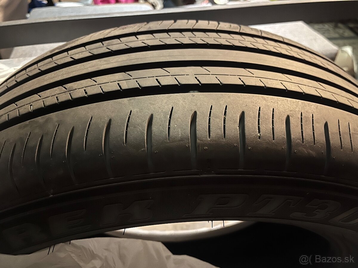 Predam pneu Dunlop 225/60/18 100H - 2