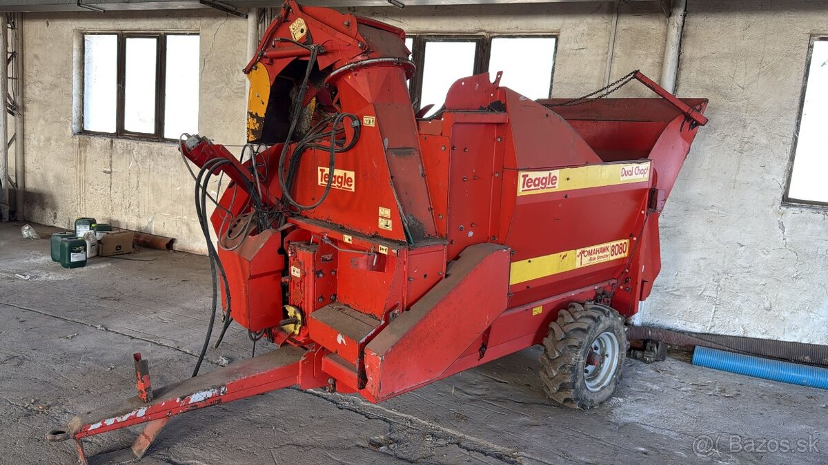 Drvič balíkov slamy Teagle Tomahawk 8080 - 2