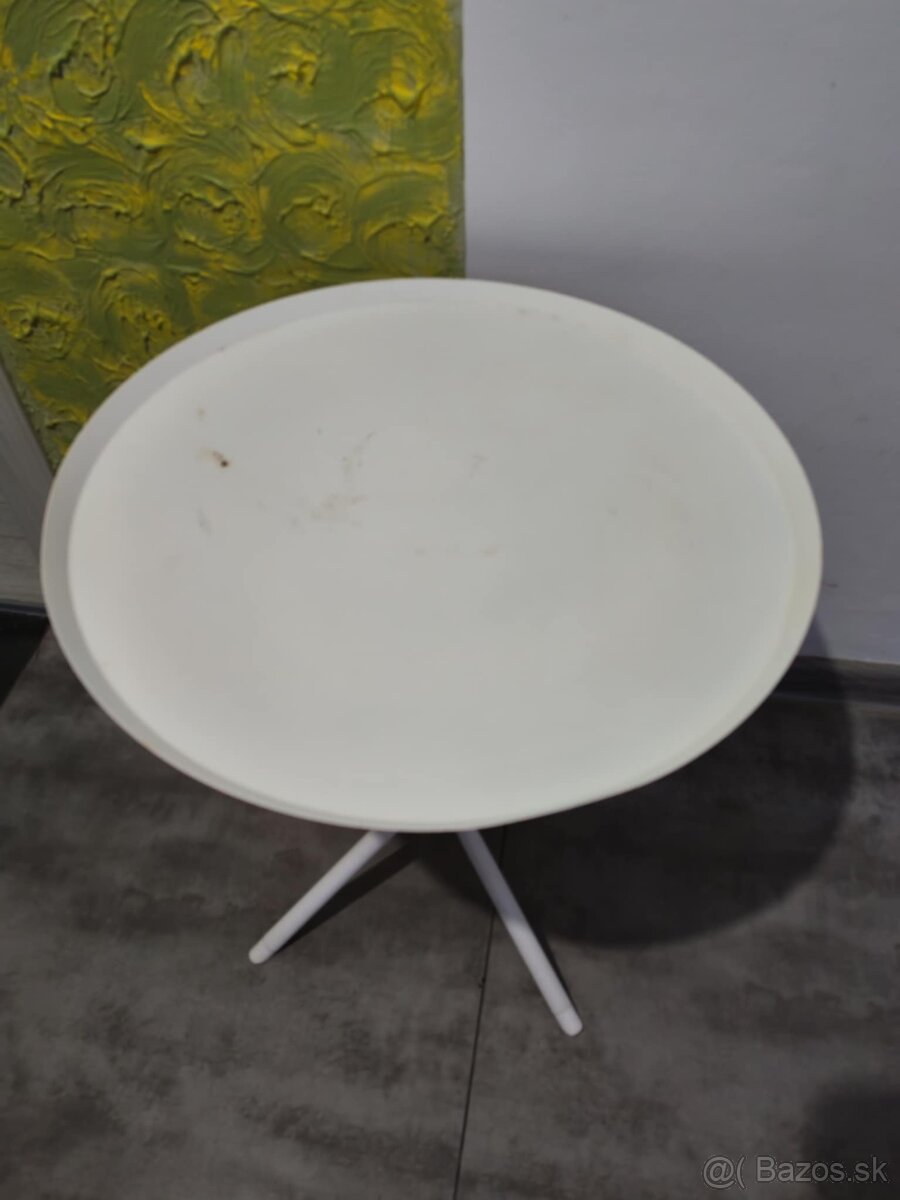 Stolík biely - 2