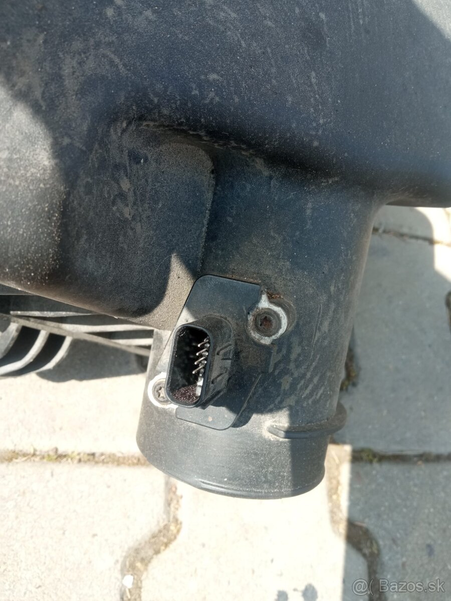 Ford Mondeo vzduchový filter - 2