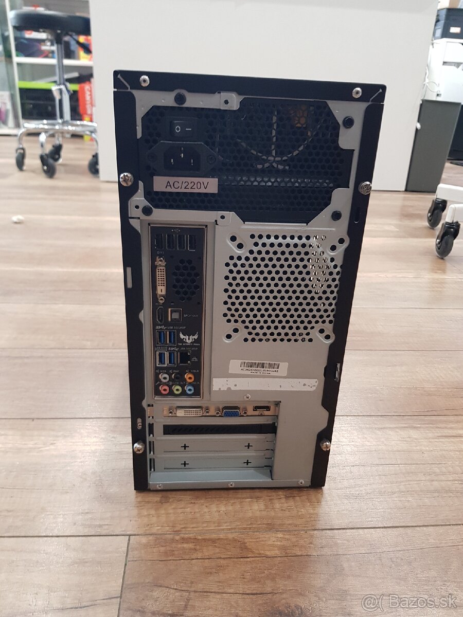 PC - Xeon E3-1220 V3 / 16GB RAM / Radeon HD 6670 - 2