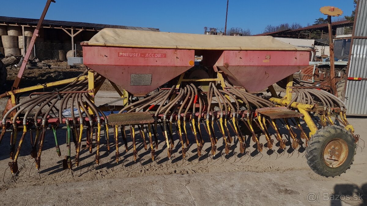 Sejačka PNEUSEJ 6M - 2