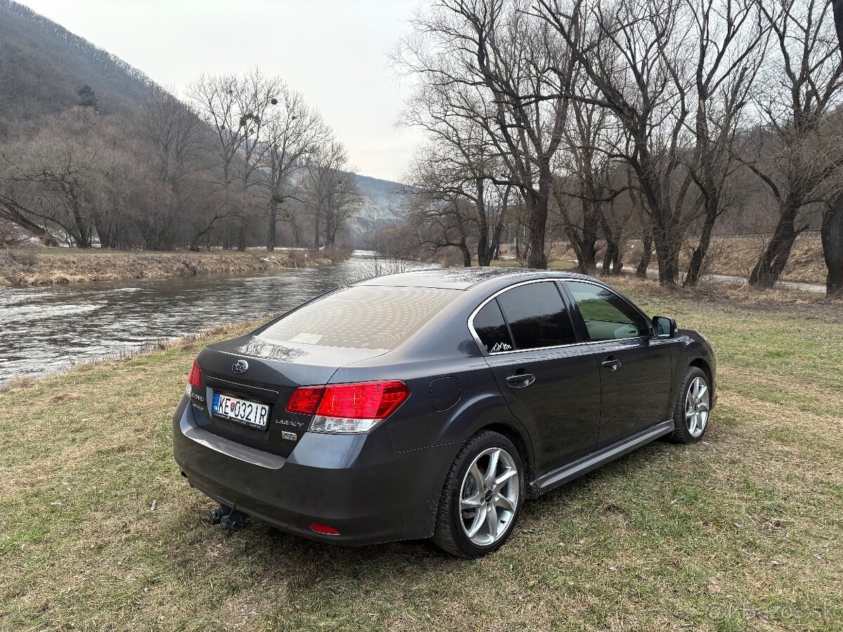 Subaru legacy - 2
