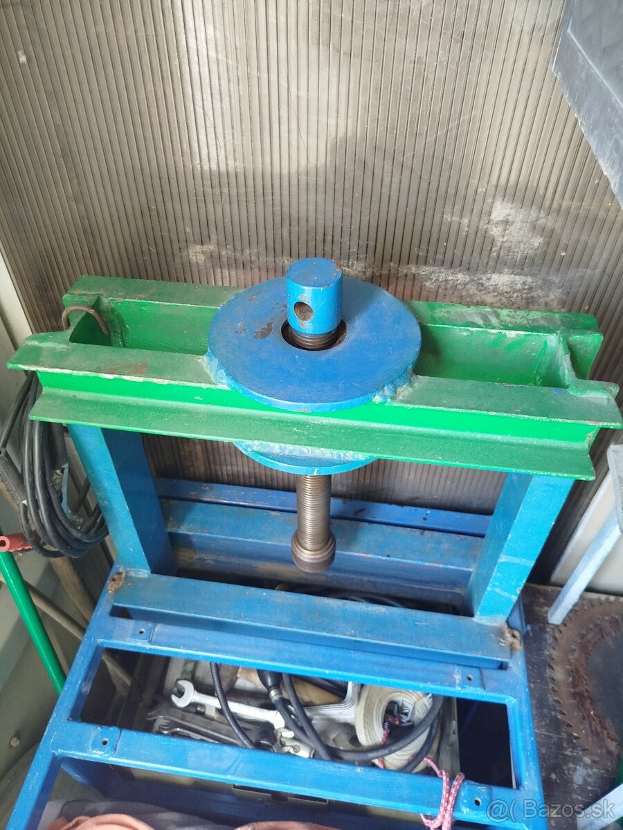 Mechanický lis - 2