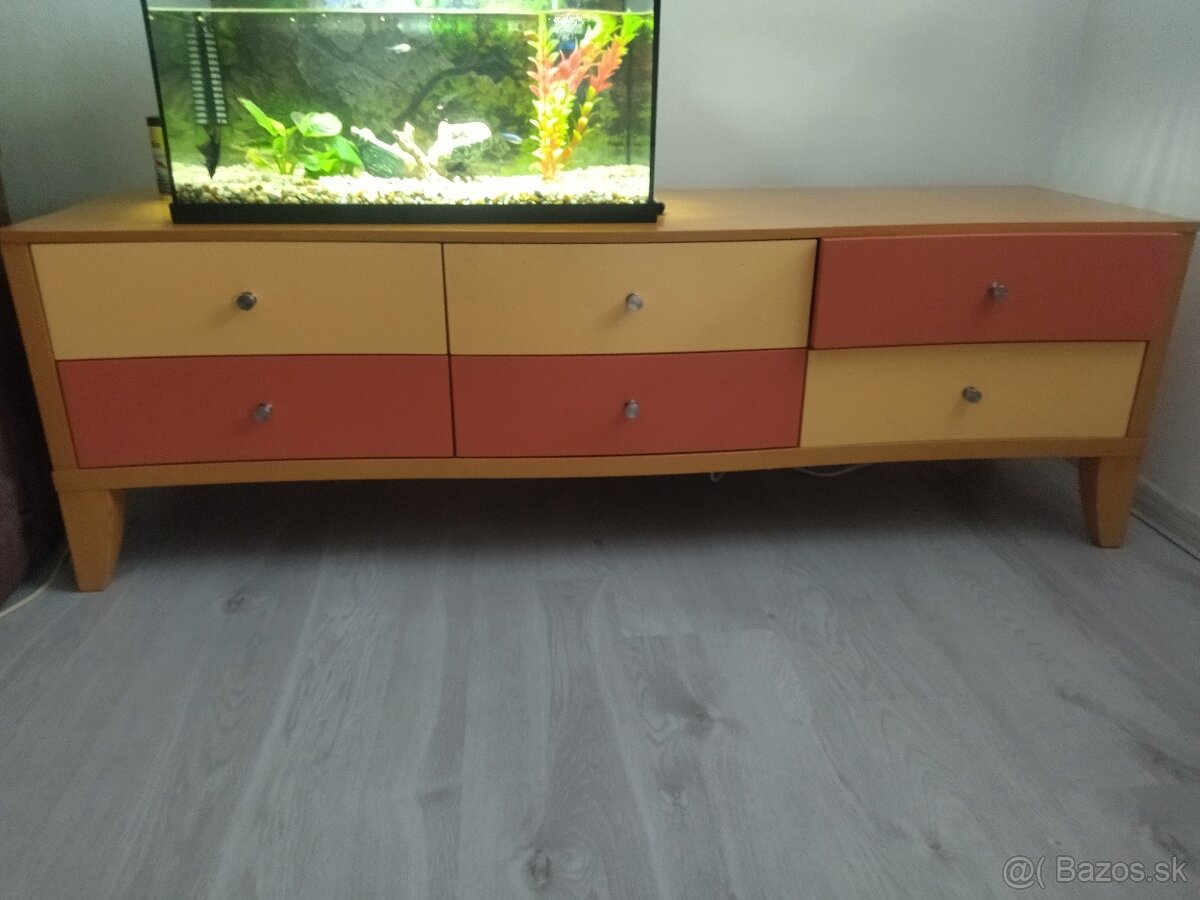 Predám komodu so stolíkom - 2