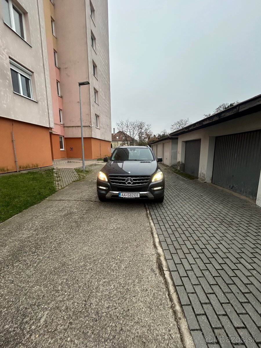 Mersedes-Benz ML 350 - 2