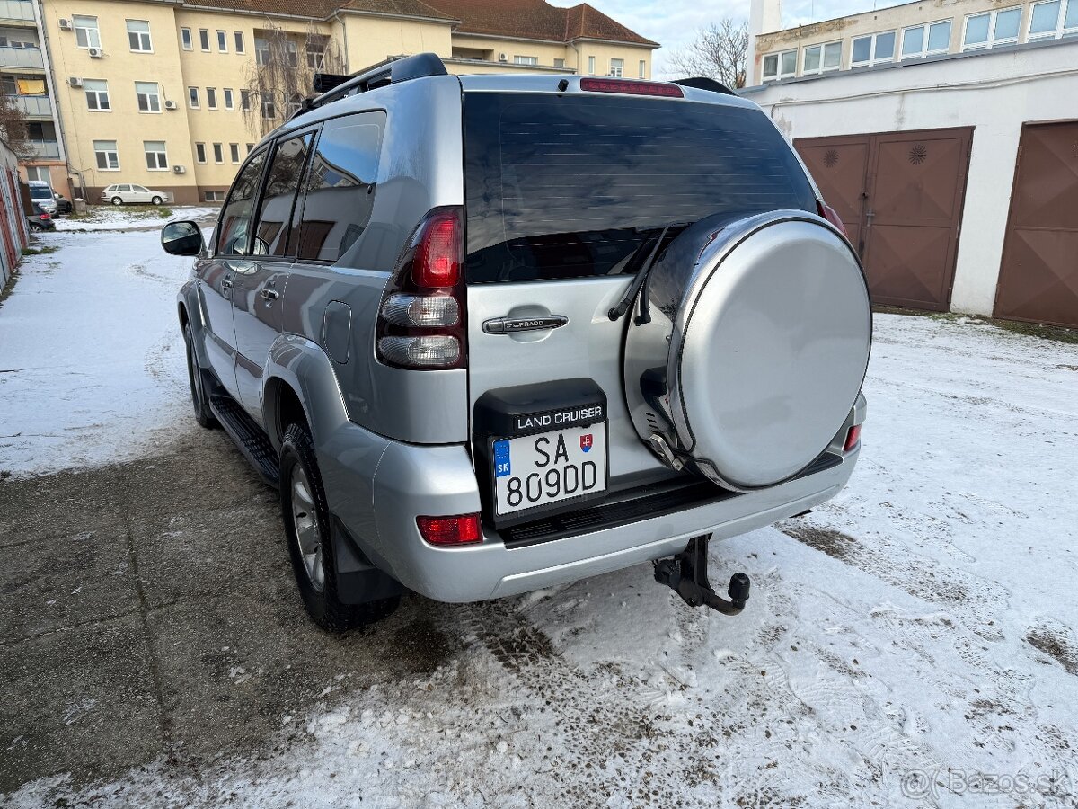 Toyota Land Chruiser 120 - 2