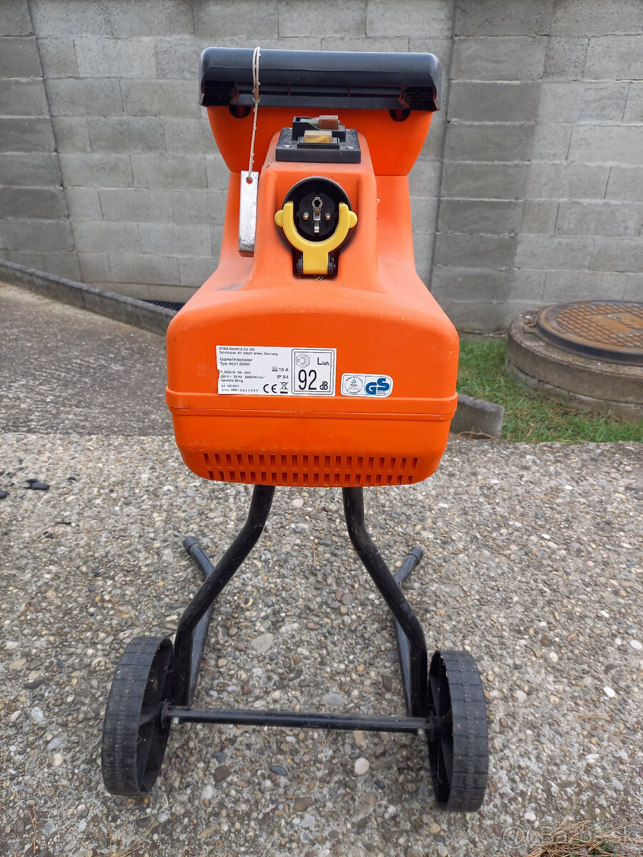 Valcový drvič konárov/štiepkovač - 2