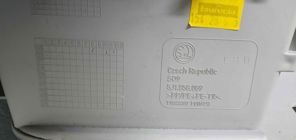 Orig. plastový kryt – Škoda Fabia II / Roomster - 2