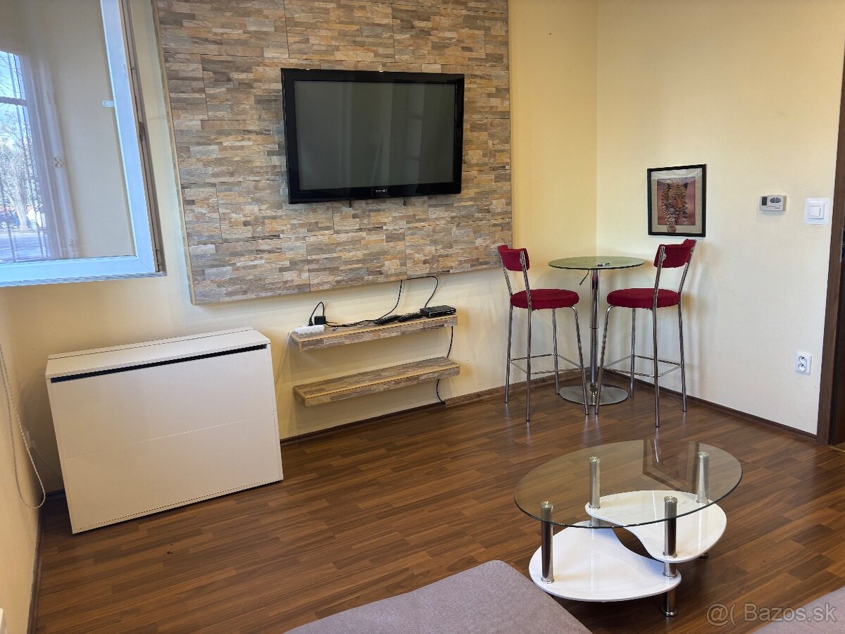Ponúkam na Prenájom 1-izbový byt - 2