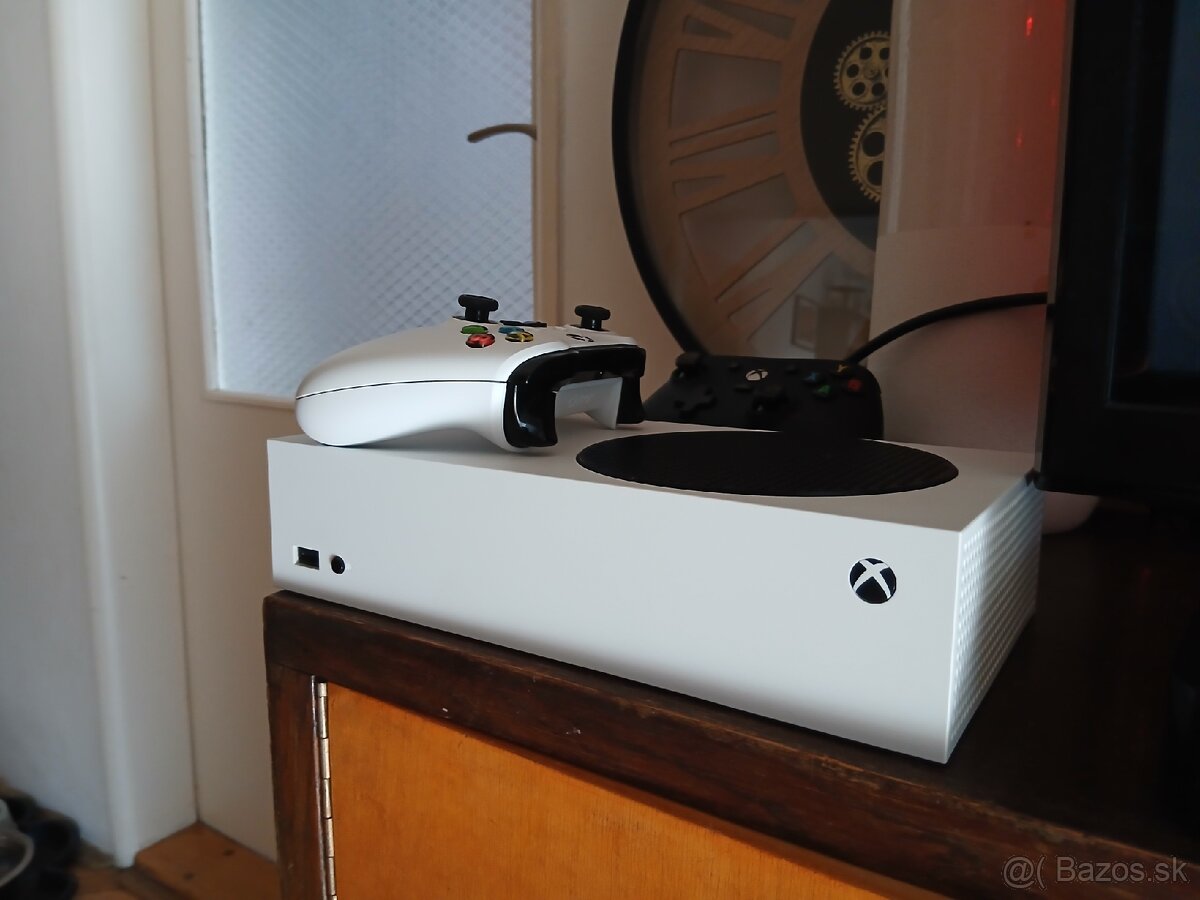 Xbox Series S ( 2 controller) - 2