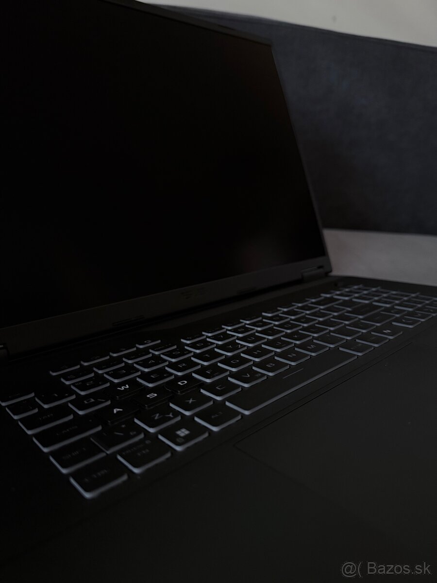 ASUS TUF Gaming A18 (Jaeger Gray). - 2