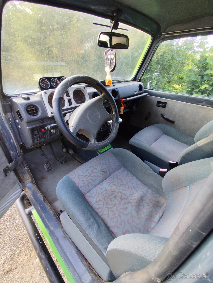 Suzuki Samurai - 2