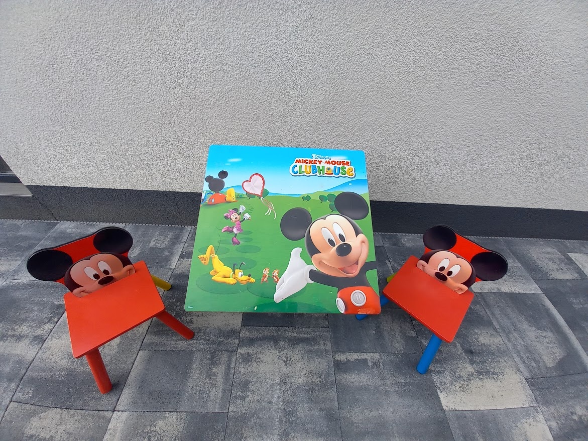 Detský drevený stôl so stoličkami Mickey Mouse - 2