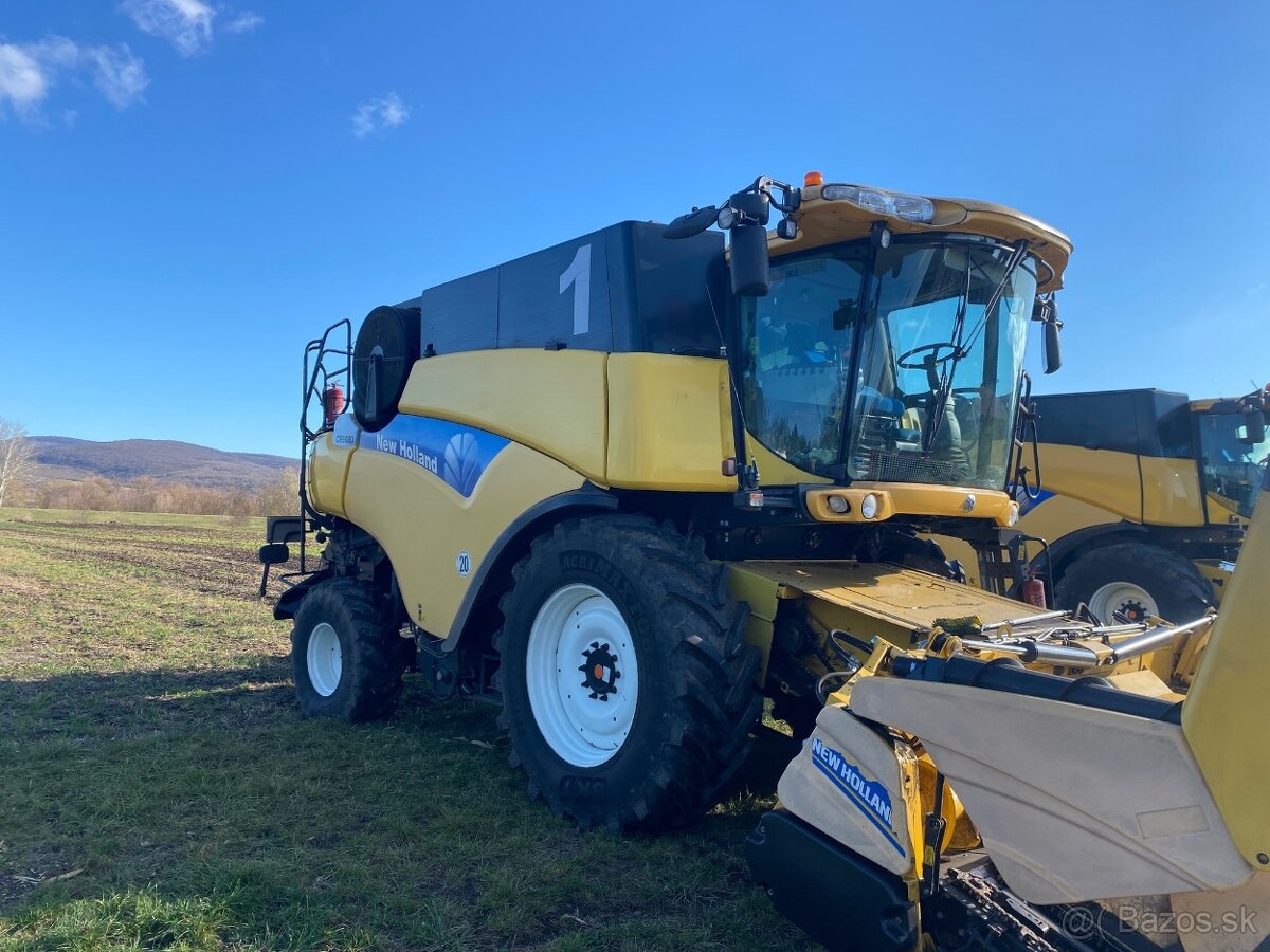 New Holland CR - 2