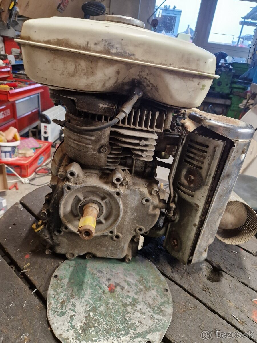 Predám motor Honda G300 7.5hp - 2