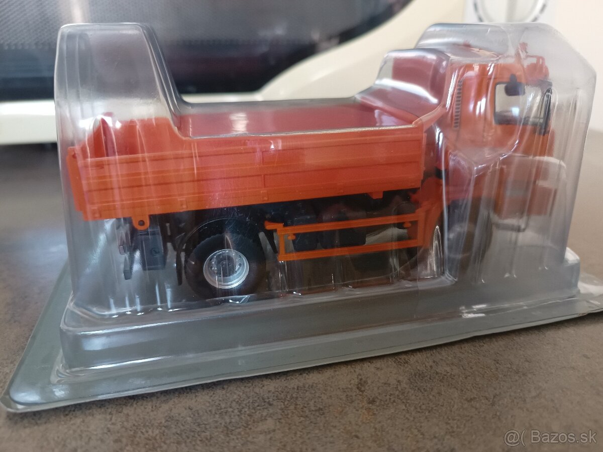 1:43 Škoda 400 Fox - 2