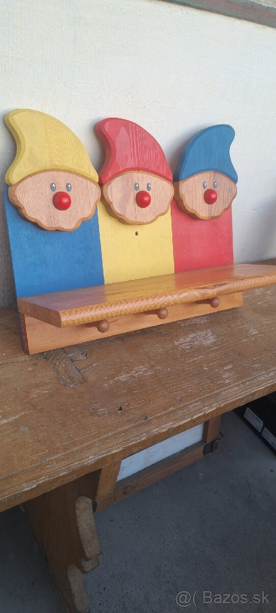 Detský vešiak trpaslíci - 2