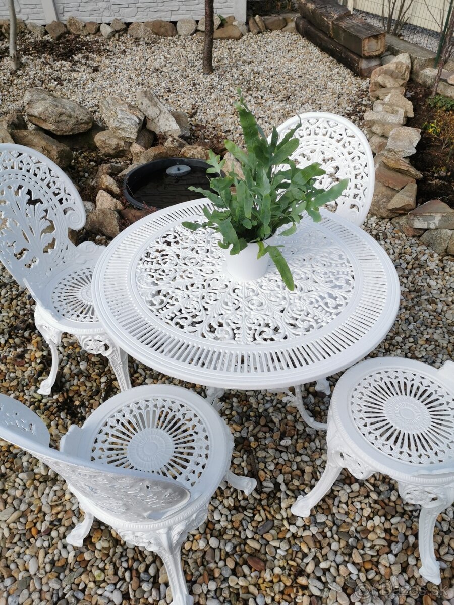 Stôl a 4 x stoličky (záhradný set) - 2