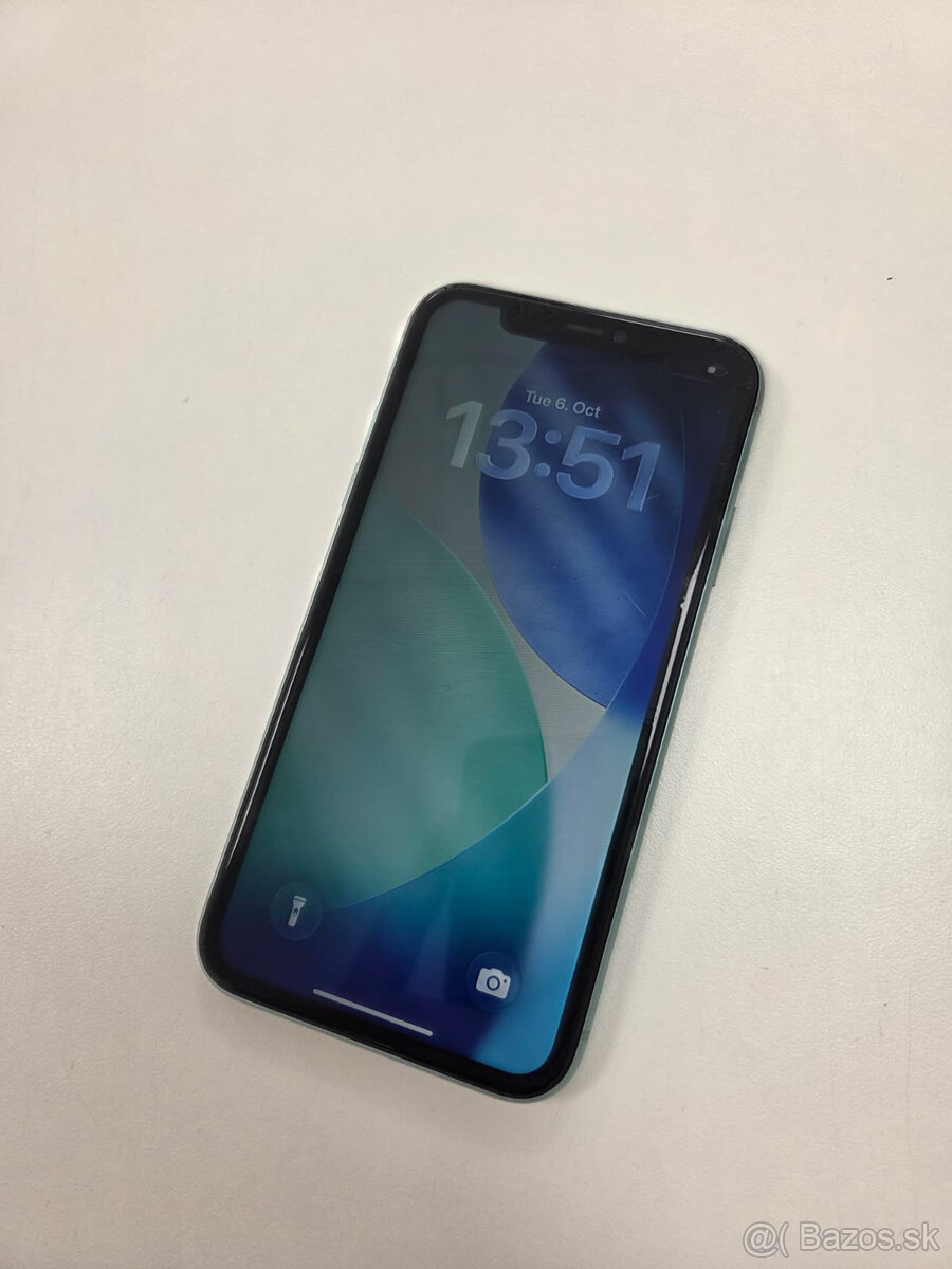 iPhone 11 64GB - 2