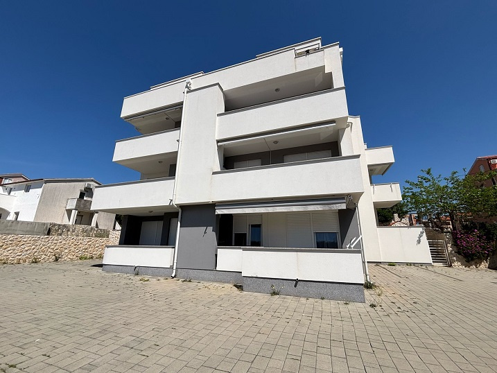 Chorvátsko-Dvojizbový zariadený apartmán s výhľadom na more - 2