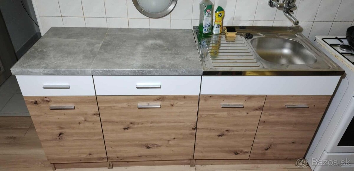 Zachovalá kuchynská linka - 2