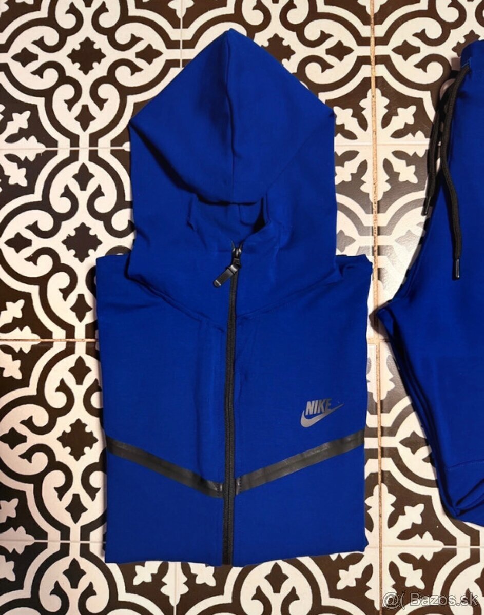 Nike Tech Fleece - 2