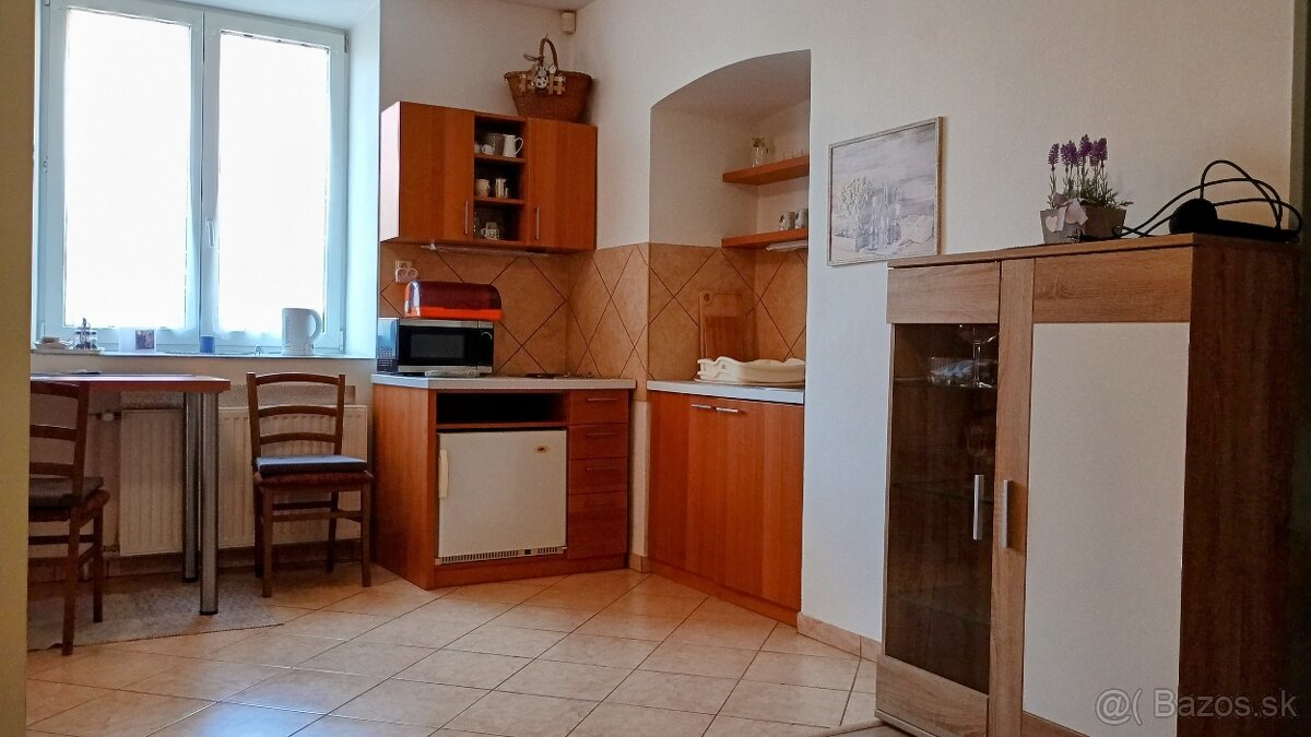 Na prenájom zariadený 2 izb. byt - apartmán Poprad - Veľká - 2