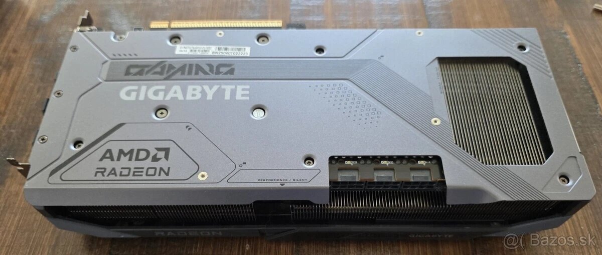 Gigabyte Radeon RX 9070 XT GAMING OC 16G - G.Karta - 2