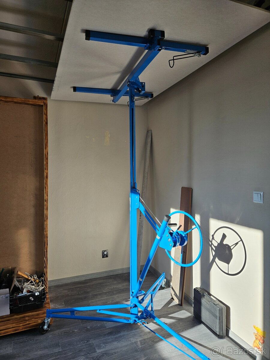 Zdvihák na sadrokartón - 2