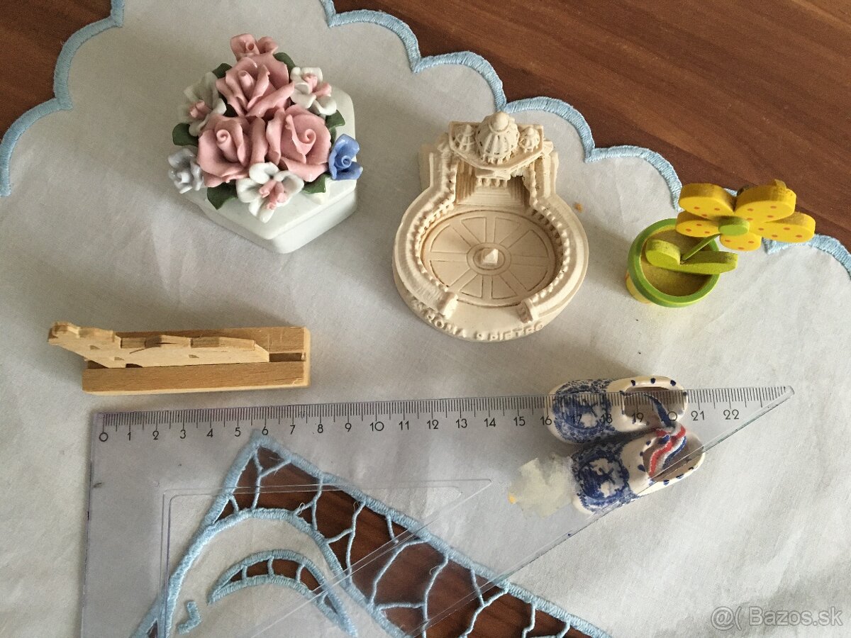 Dekoratívne predmety. - 2