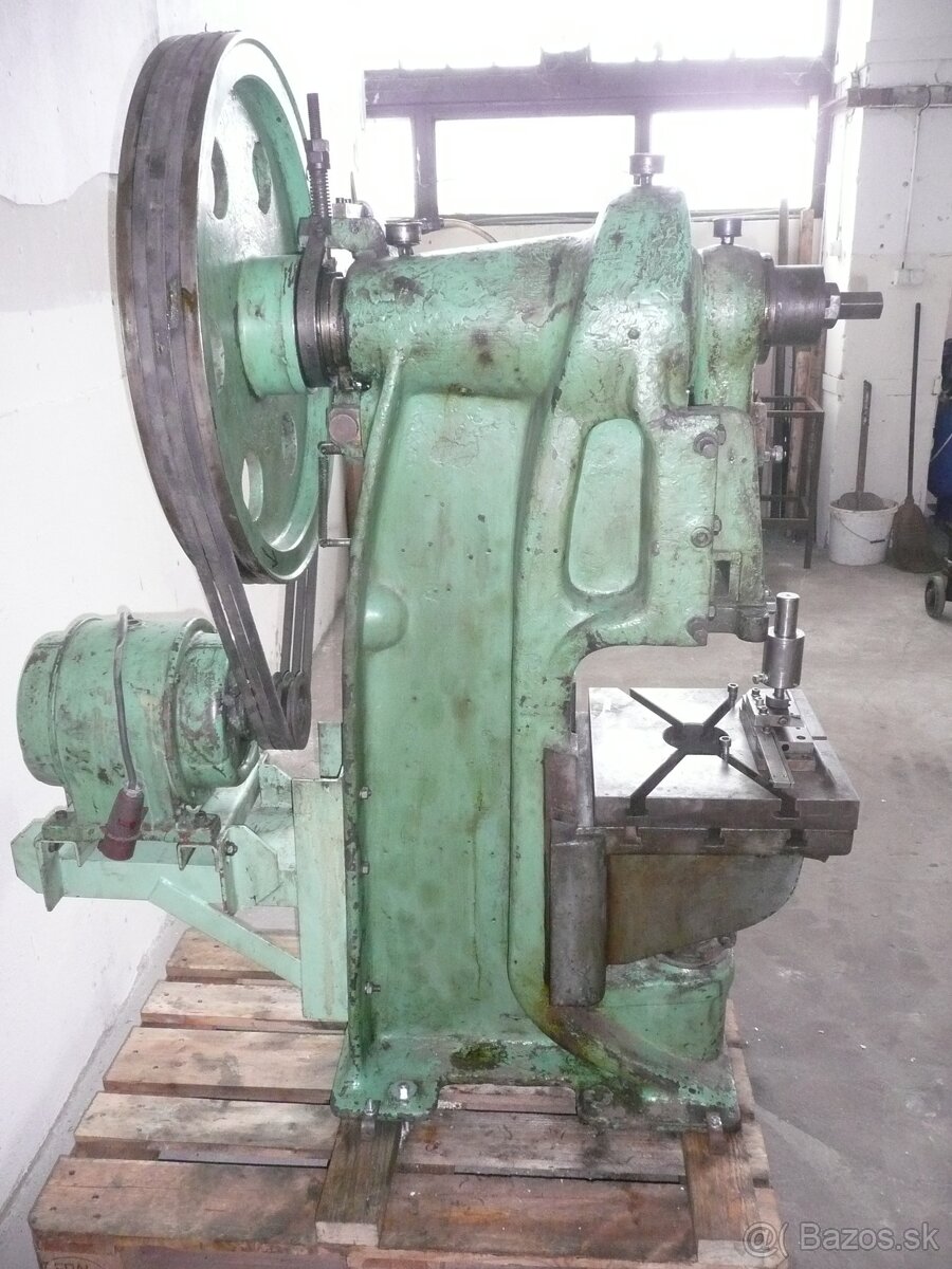 predám výstredníkový lis - 2