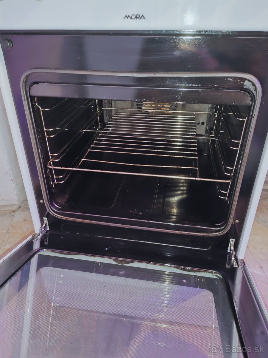 Predám kombinovaný šporák Mora - 2