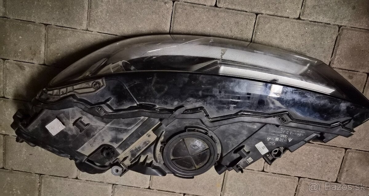 Audi Q7 rok 2016 vodičov svetlomet - 2