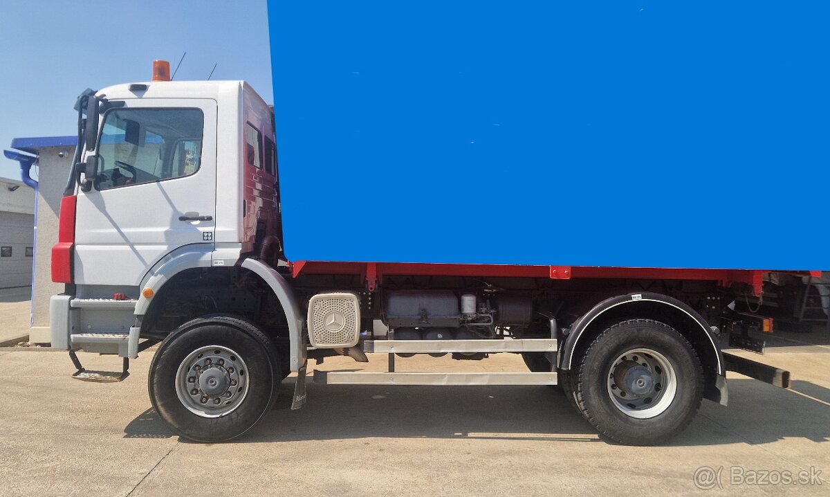 MB Axor 4x4 E3 a MB Axor 4x2 E4 s cisternou 8,3 m3 - 2