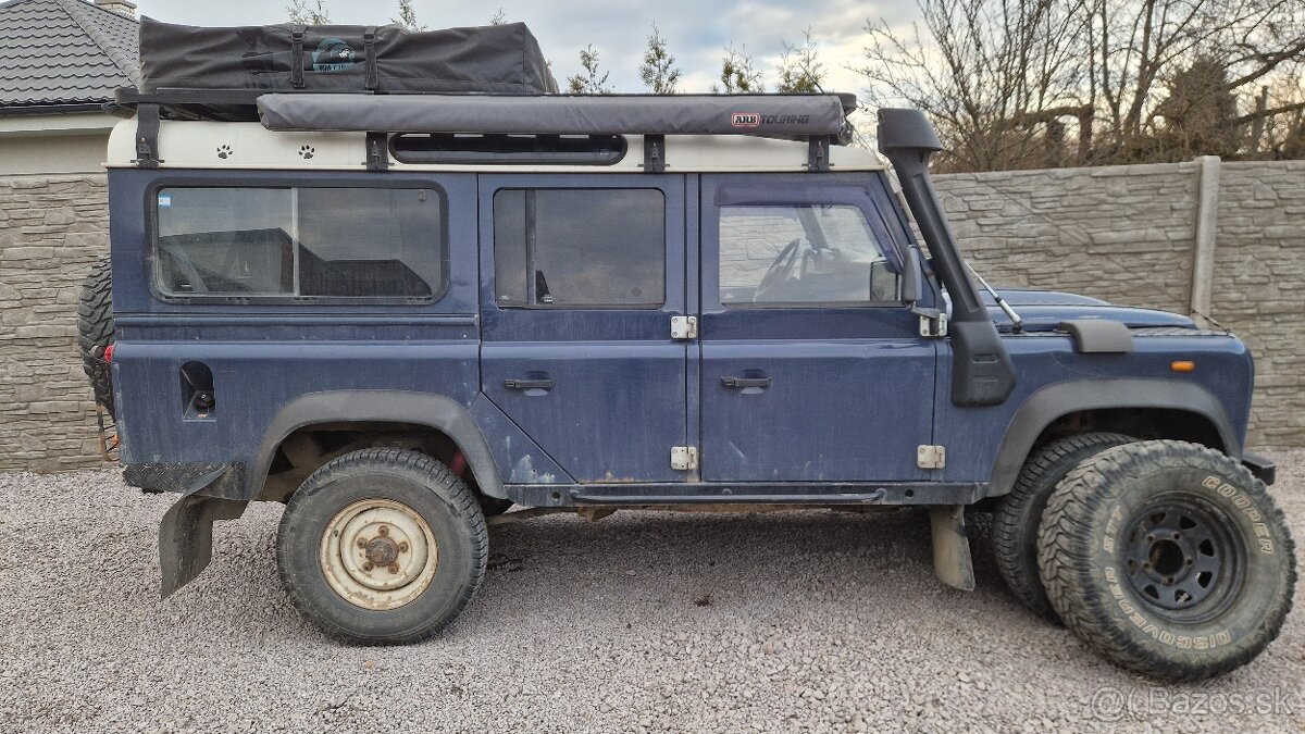 Land Rover Defender - 2