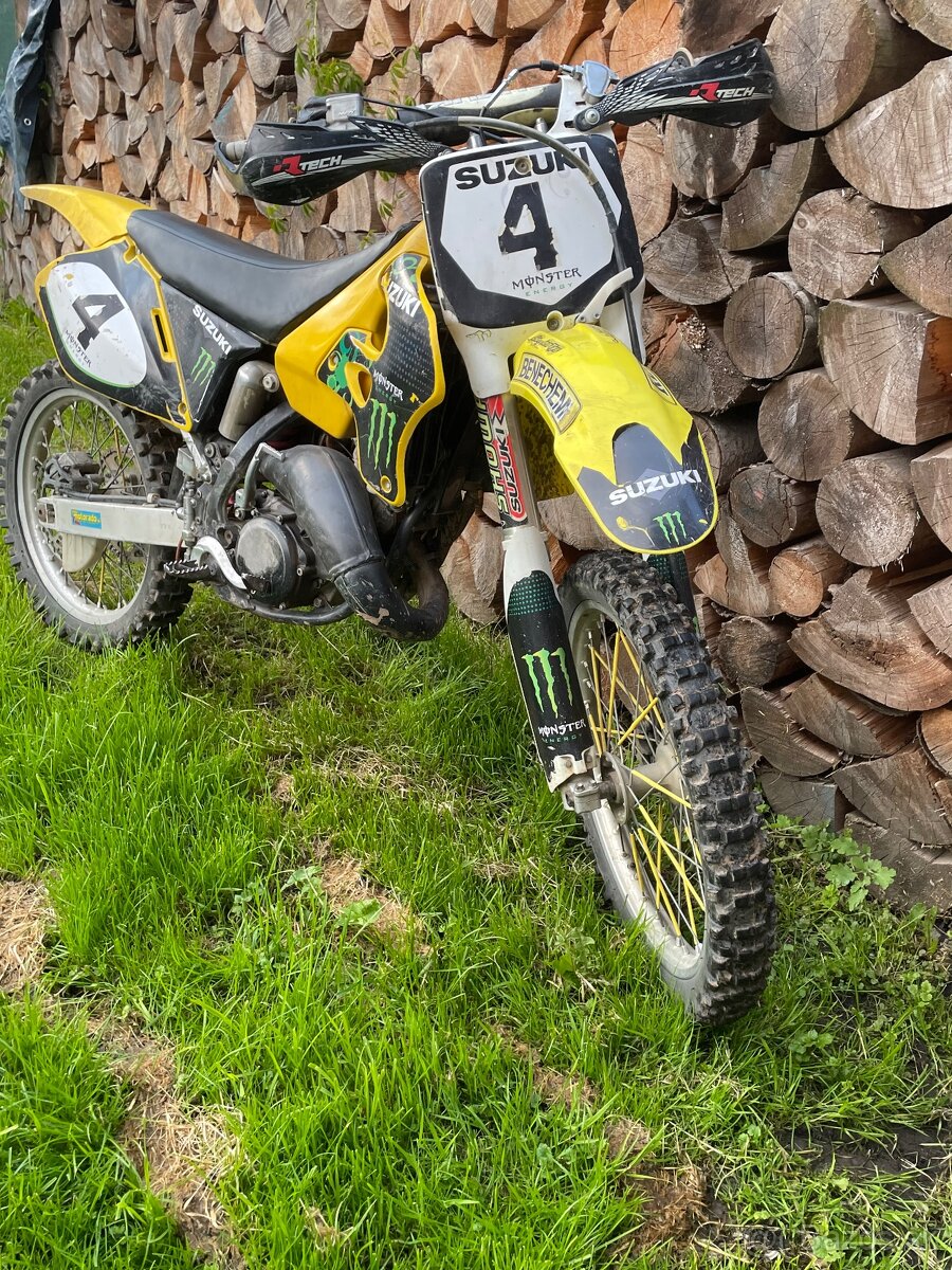 Suzuki rm 125