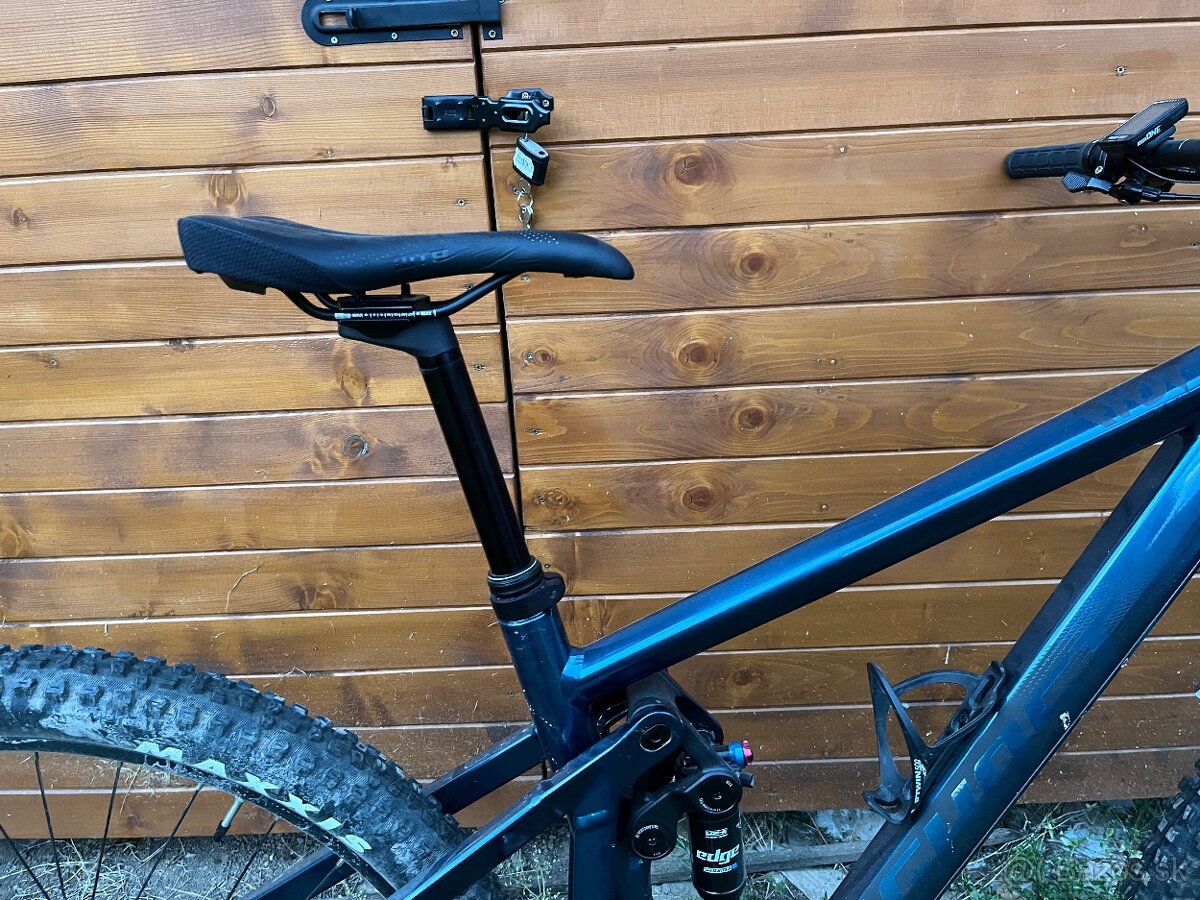 GHOST RIOT TRAIL - M - 2