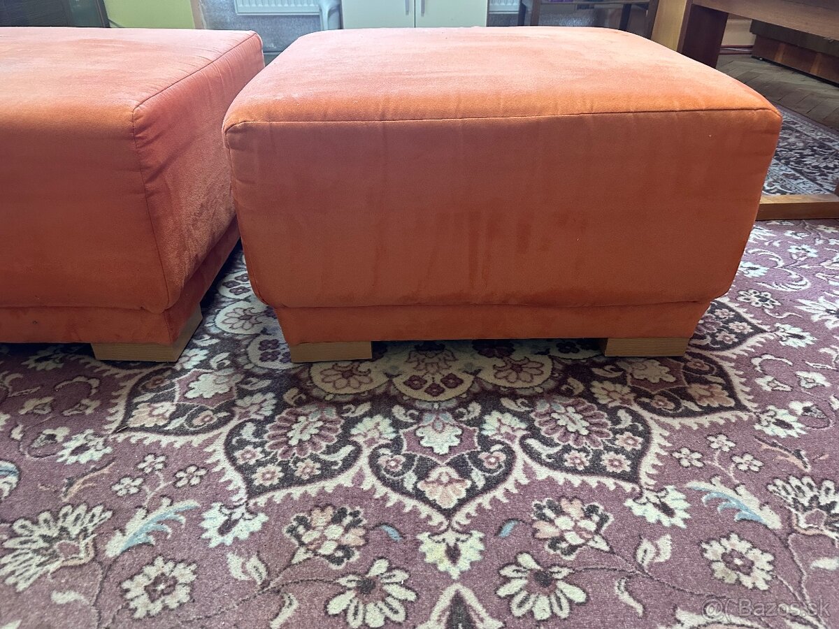 Oranzove taburetky - 2