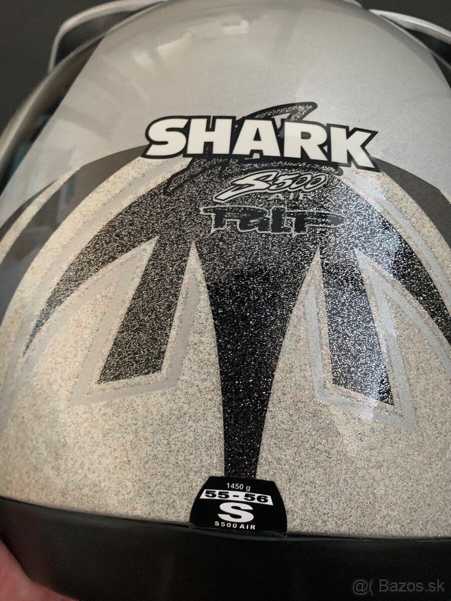 predam prilbu shark - 2