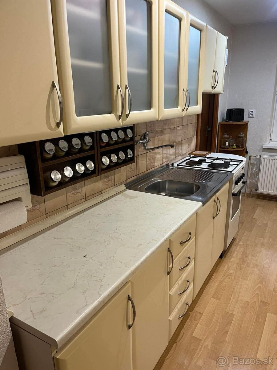 Kuchynská linka - 2