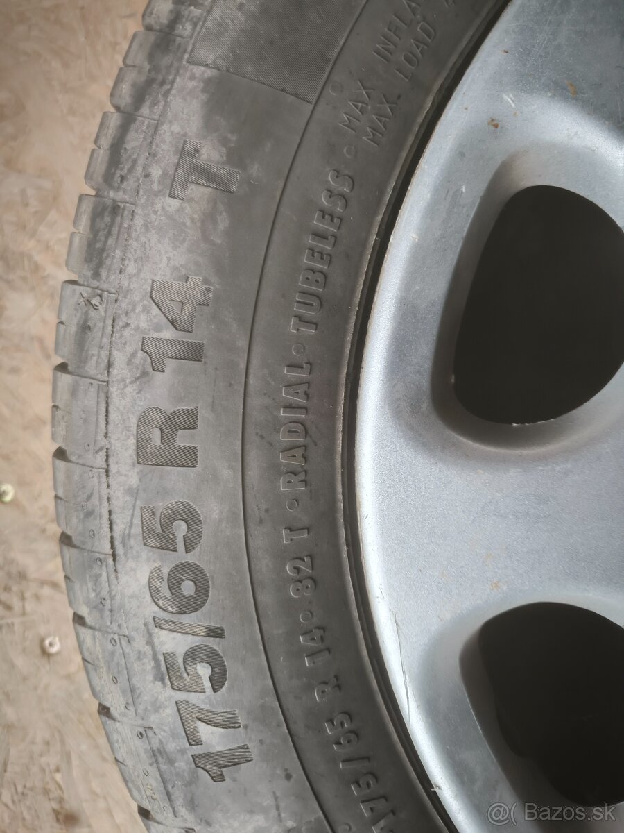 Predám letné pneumatiky 175/65 R14 Continental - 2