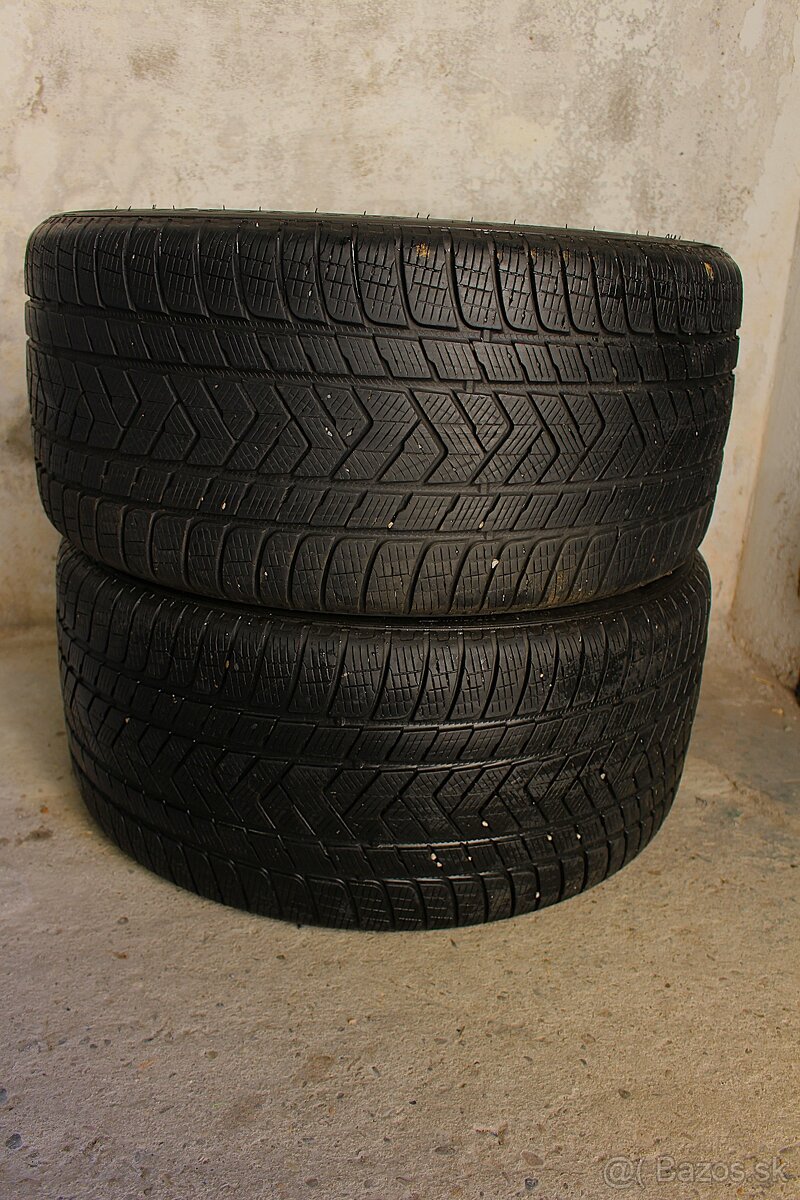 PIRELLI..6MM..ZIMNA..SADA..305/35 r21.. - 2