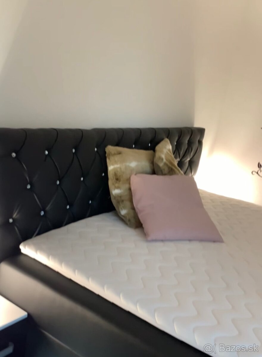 Manželská posteľ 200x200 - 2