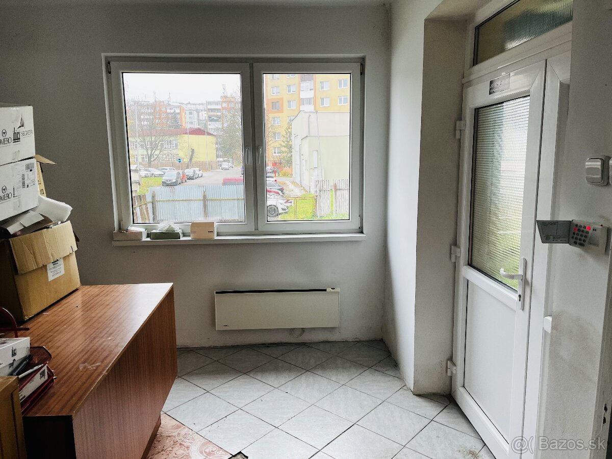 POLYFUNKČNÝ OBJEKT, 692m2, VT - 2