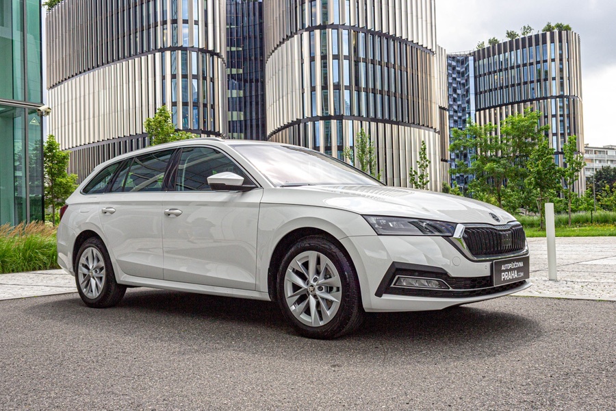 Alu ŠKODA OCTAVIA 4 R 17 originál + zimné pneu. - 2